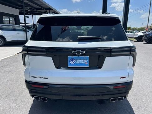 Used 2024 Chevrolet Traverse RS w/ LPO, Floor Liner Package FWD image 6
