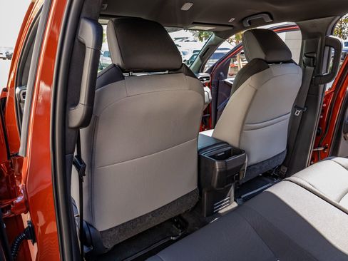 Used 2025 Toyota Tacoma TRD Off-Road image 35