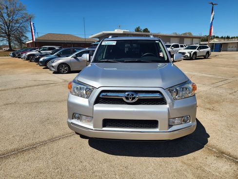 Used 2013 Toyota 4Runner SR5 image 10