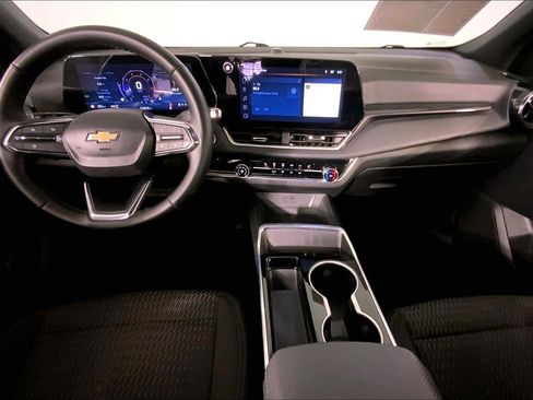 Used 2025 Chevrolet Equinox LT image 15