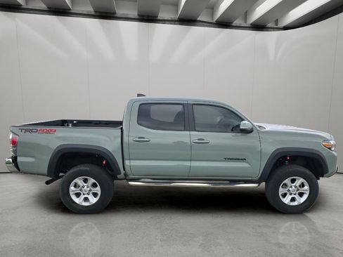 Used 2023 Toyota Tacoma TRD Off-Road AWD/4WD image 6
