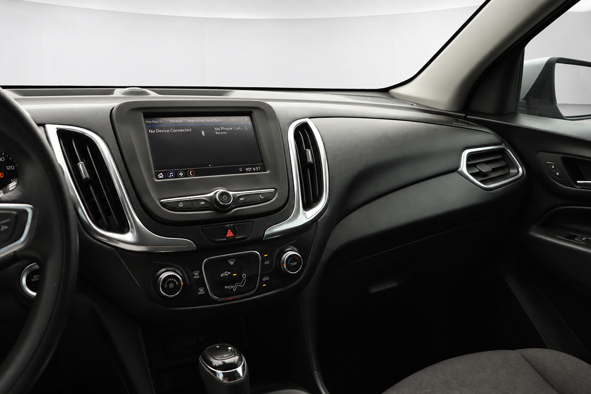 Used 2020 Chevrolet Equinox LT FWD image 30