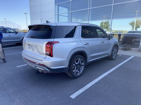 Used 2025 Hyundai Palisade SEL image 3
