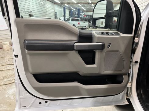 Used 2021 Ford F250 XLT w/ Camper Package AWD/4WD image 7