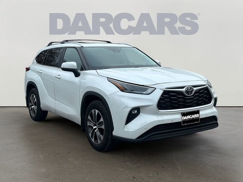 Used 2023 Toyota Corolla XSE image 1