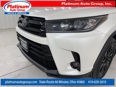 Used 2019 Toyota Highlander SE AWD/4WD image 16