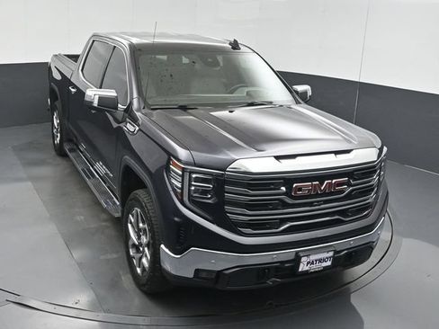 Used 2022 GMC Sierra 1500 SLT AWD/4WD image 44