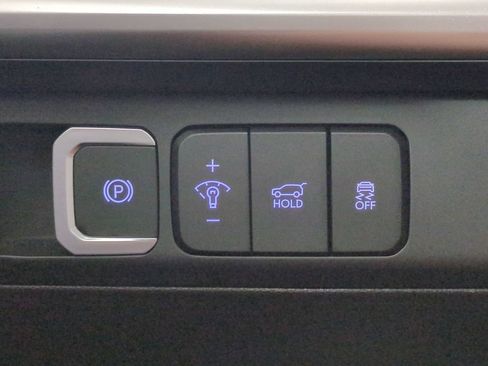 Used 2025 Hyundai Santa Fe SE FWD image 29