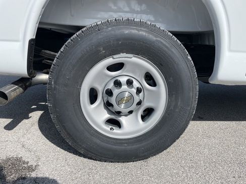 New 2025 Chevrolet Express 2500 image 51