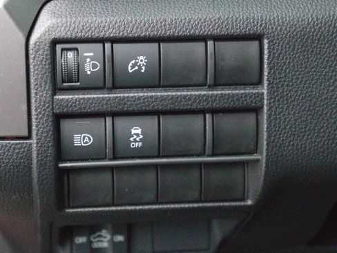 Used 2025 Toyota Tacoma SR5 image 18