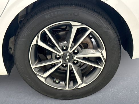 Used 2023 Kia Forte LXS FWD image 22