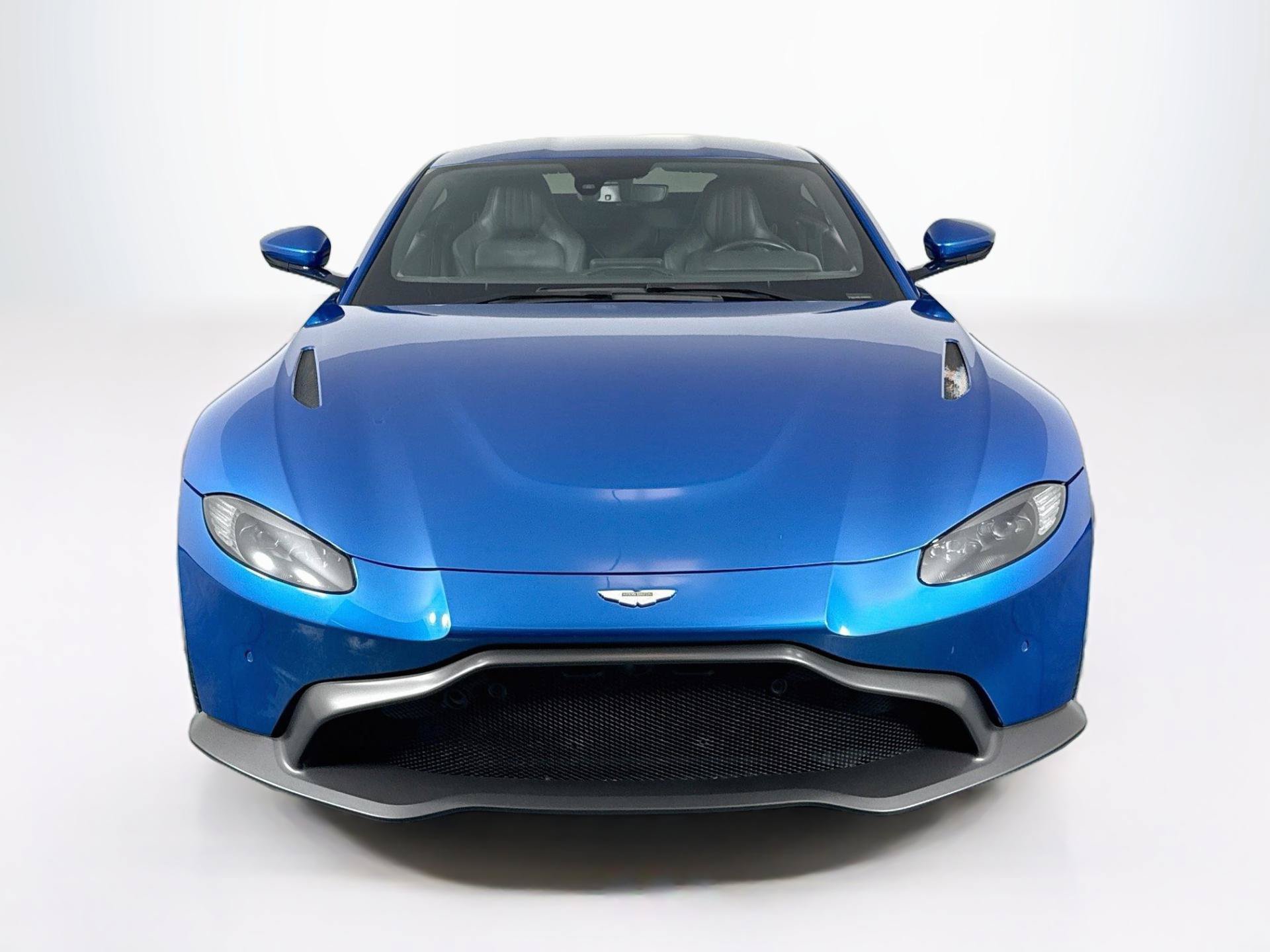 Used 2020 Aston Martin V8 Vantage Coupe RWD image 2