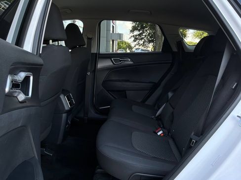 Used 2026 Kia Sportage LX FWD image 11