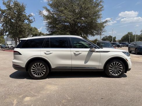 Used 2020 Lincoln Aviator Reserve w/ Equipment Group 201A RWD image 4