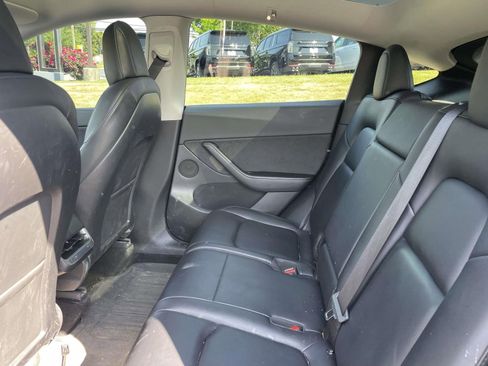 Used 2022 Tesla Model Y Long Range AWD/4WD image 15