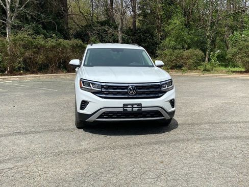 Used 2021 Volkswagen Atlas SE image 2