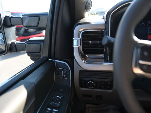 New 2026 Ford F250 Platinum w/ Platinum Plus Package AWD/4WD image 23