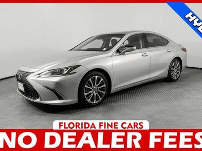Used 2019 Lexus ES 300h w/ Premium Package