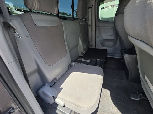 Used 2015 Toyota Tacoma PreRunner w/ SR5 Package RWD image 22
