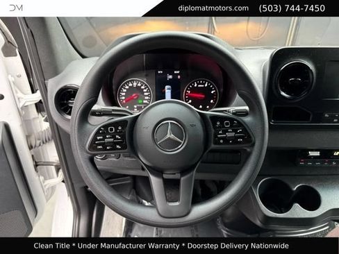 Used 2024 Mercedes-Benz Sprinter 2500 image 22