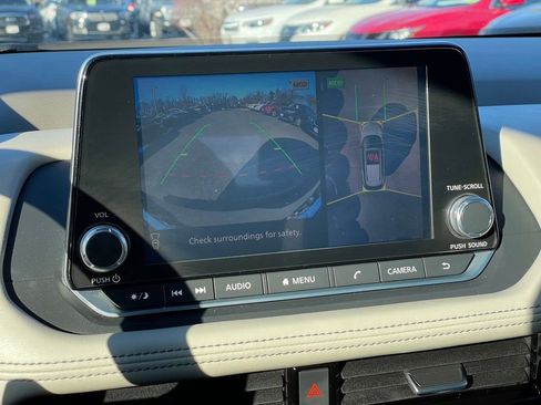 Certified 2023 Nissan Rogue SV image 17