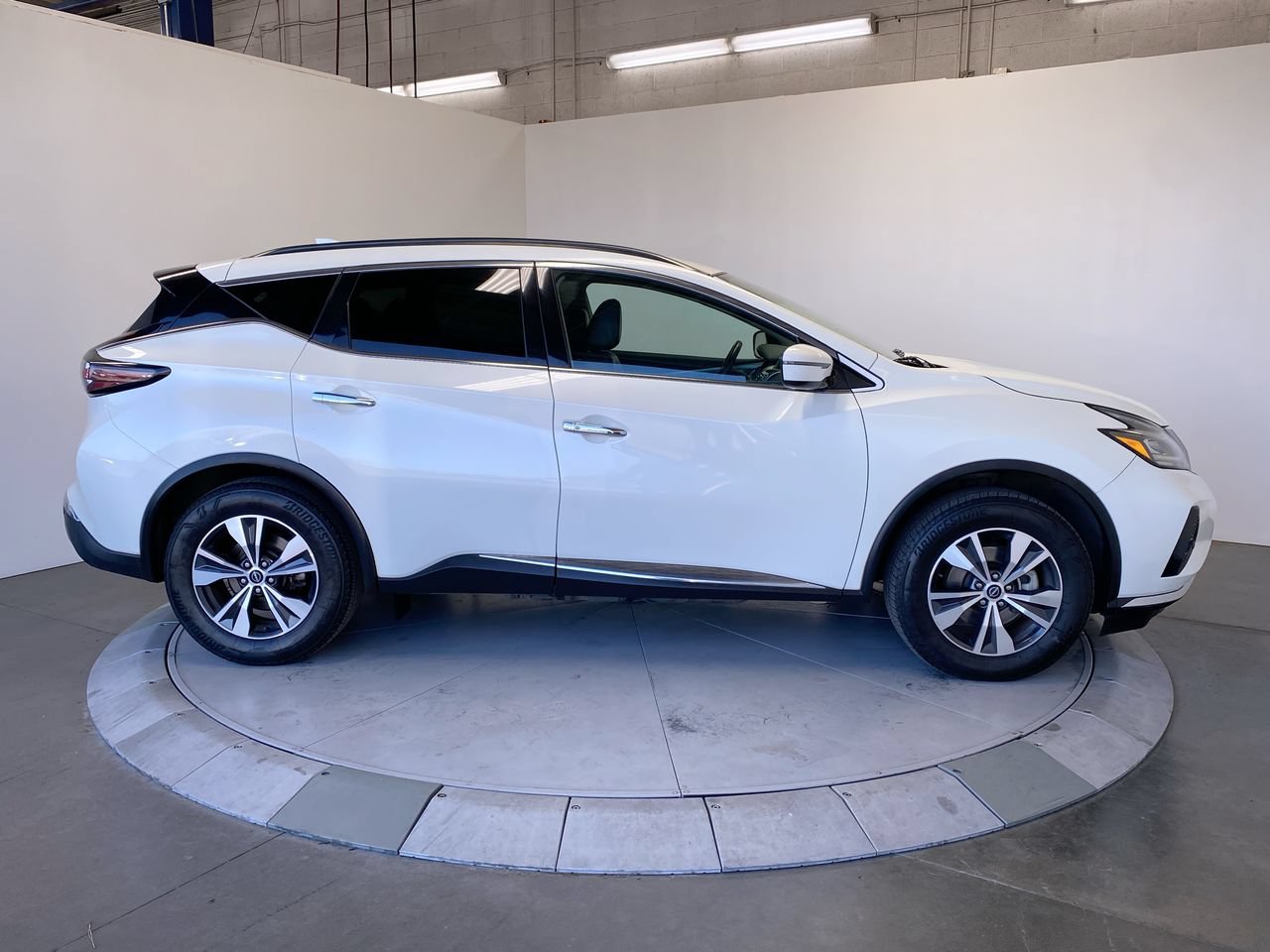 Used 2023 Nissan Murano SV FWD image 6