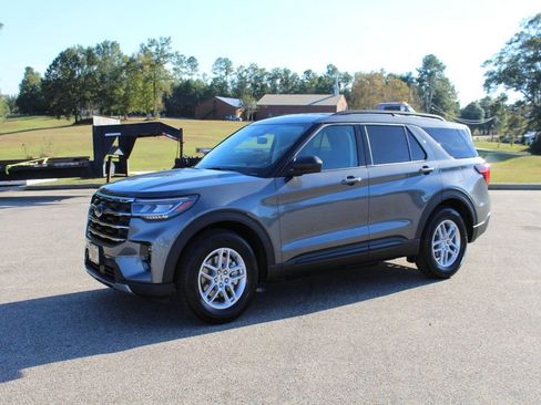New 2026 Ford Explorer Active w/ Active Comfort Package image 1