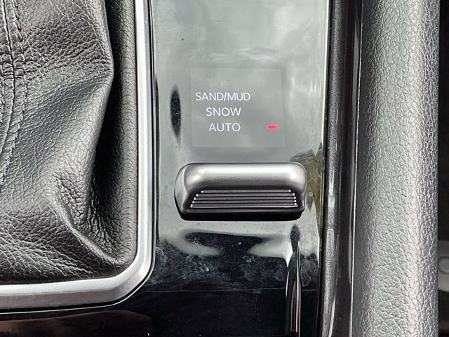 Used 2024 Jeep Compass Latitude AWD/4WD image 32