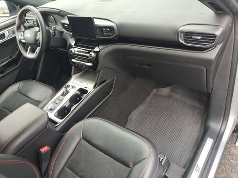 Used 2023 Ford Explorer ST-Line image 22