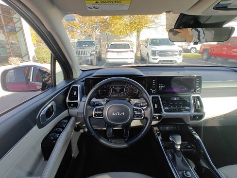 Used 2022 Kia Sorento SX image 26
