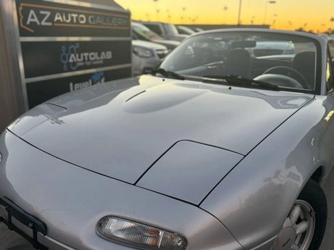 Used 1990 MAZDA MX-5 Miata image 4