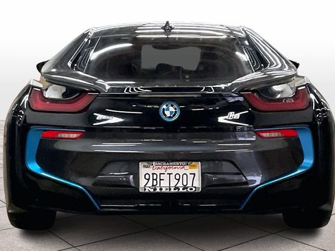 Used 2019 BMW i8 image 7