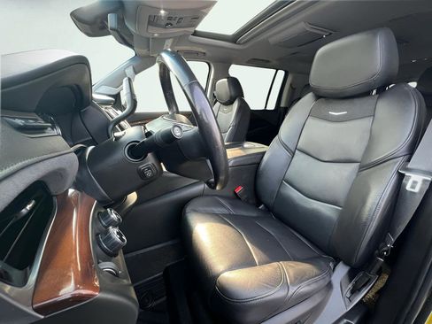 Used 2020 Cadillac Escalade ESV Premium Luxury image 15