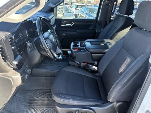 Used 2024 Chevrolet Silverado 2500 LT AWD/4WD image 29