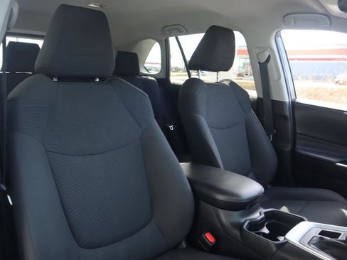 Used 2019 Toyota RAV4 LE w/ All Weather Liner Package image 37