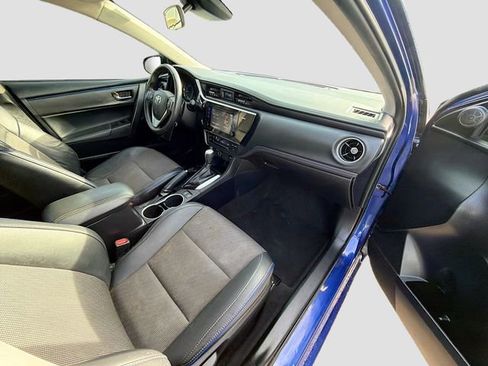 Used 2017 Toyota Corolla SE w/ SE Premium Package image 25