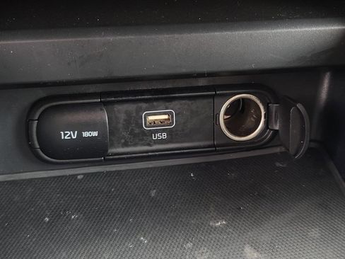 Used 2023 Kia Soul LX image 24