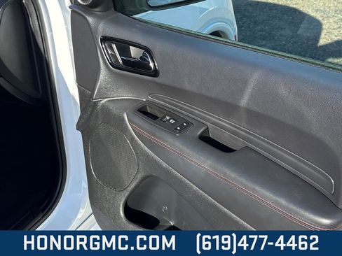 Used 2023 Dodge Durango GT image 27