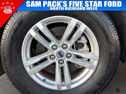 Used 2021 Ford Explorer XLT image 19