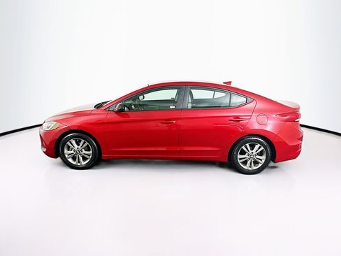 Used 2017 Hyundai Elantra SE image 4