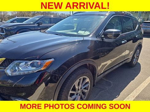 Used 2016 Nissan Rogue SL w/ SL Premium Package image 2