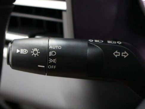 New 2025 Mitsubishi Outlander ES image 11