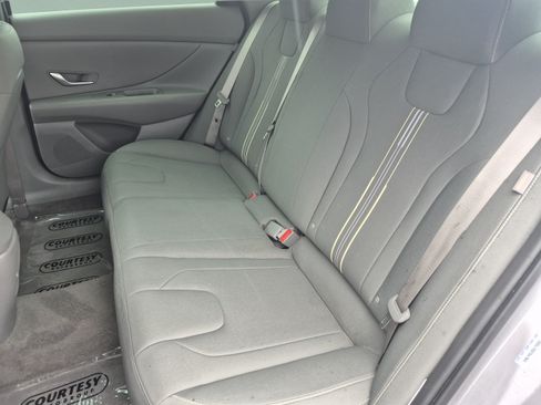 Used 2025 Hyundai Elantra Hybrid w/ Cargo Package FWD image 16