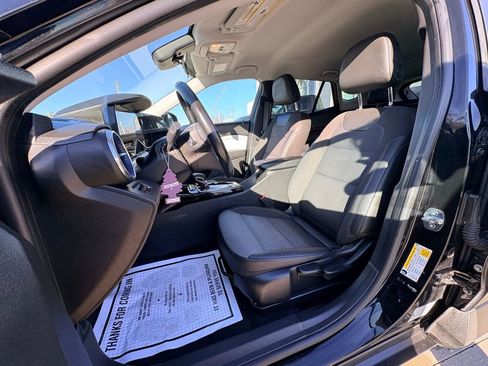 Used 2024 Chevrolet Trax LT w/ LT Convenience Package image 20