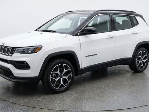 Used 2025 Jeep Compass Limited AWD/4WD image 3