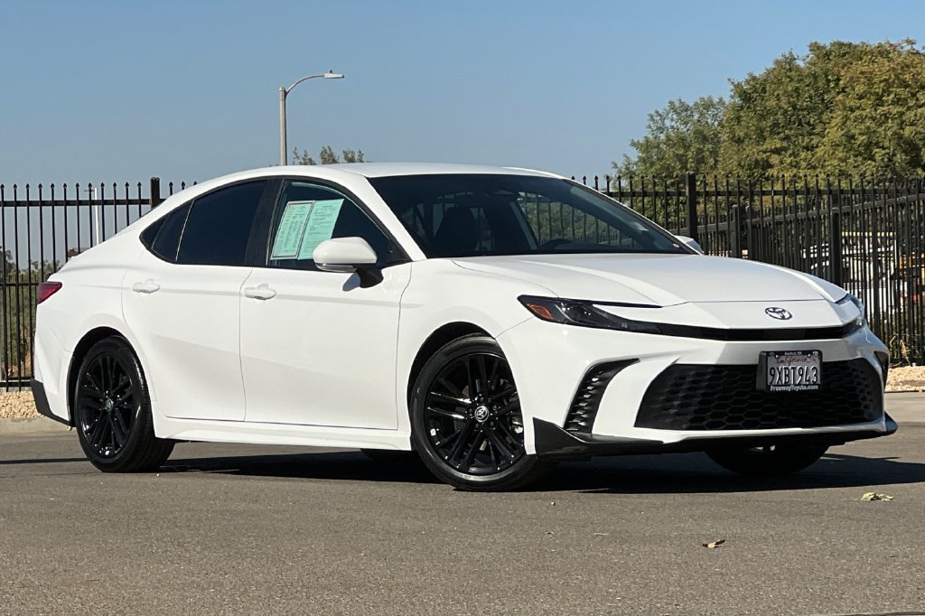 Certified 2026 Toyota Camry SE w/ Convenience Package FWD image 2