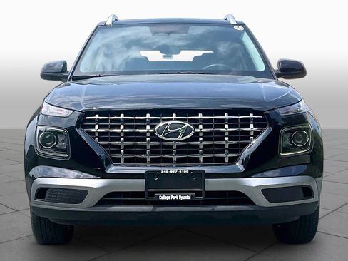 Used 2025 Hyundai Venue SEL FWD image 3