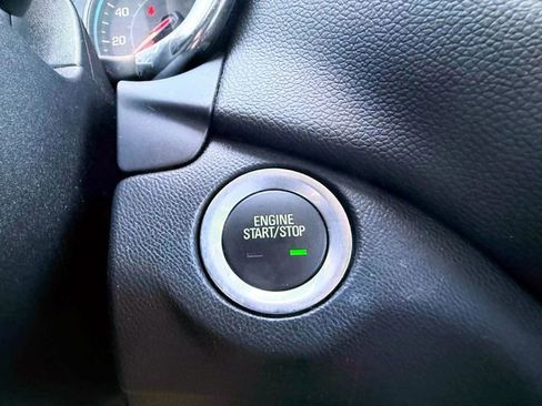 Used 2019 Chevrolet Equinox LT FWD image 29
