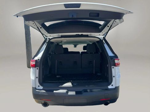 Used 2019 Chevrolet Traverse LS FWD image 8