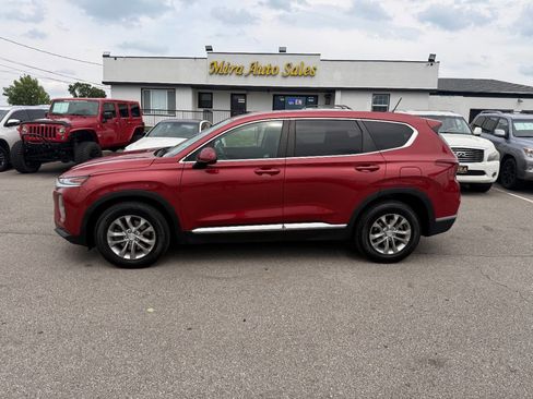 Used 2020 Hyundai Santa Fe SE FWD image 1
